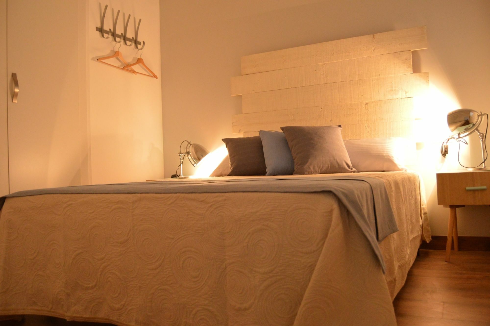 Tarragona Suites Mediona Extérieur photo