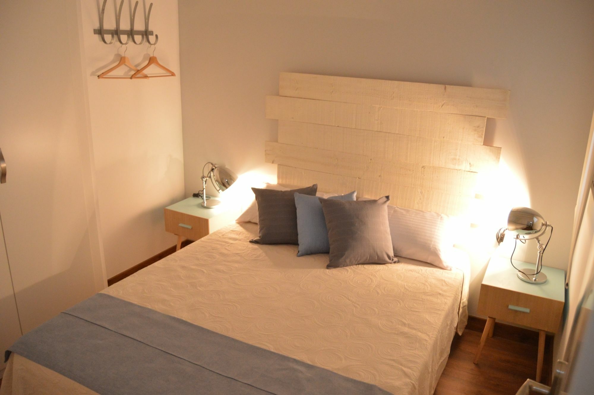 Tarragona Suites Mediona Extérieur photo