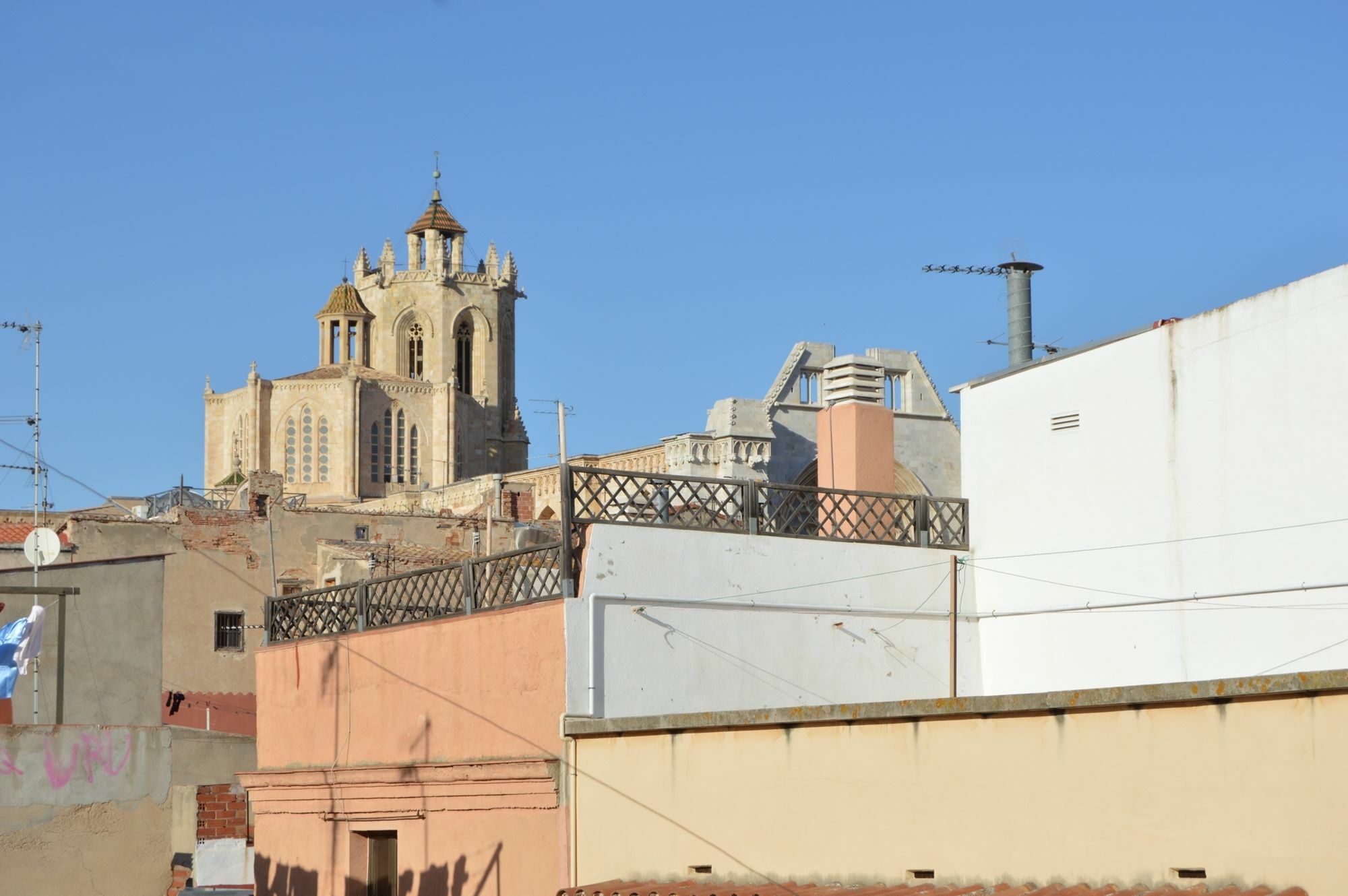 Tarragona Suites Mediona Extérieur photo