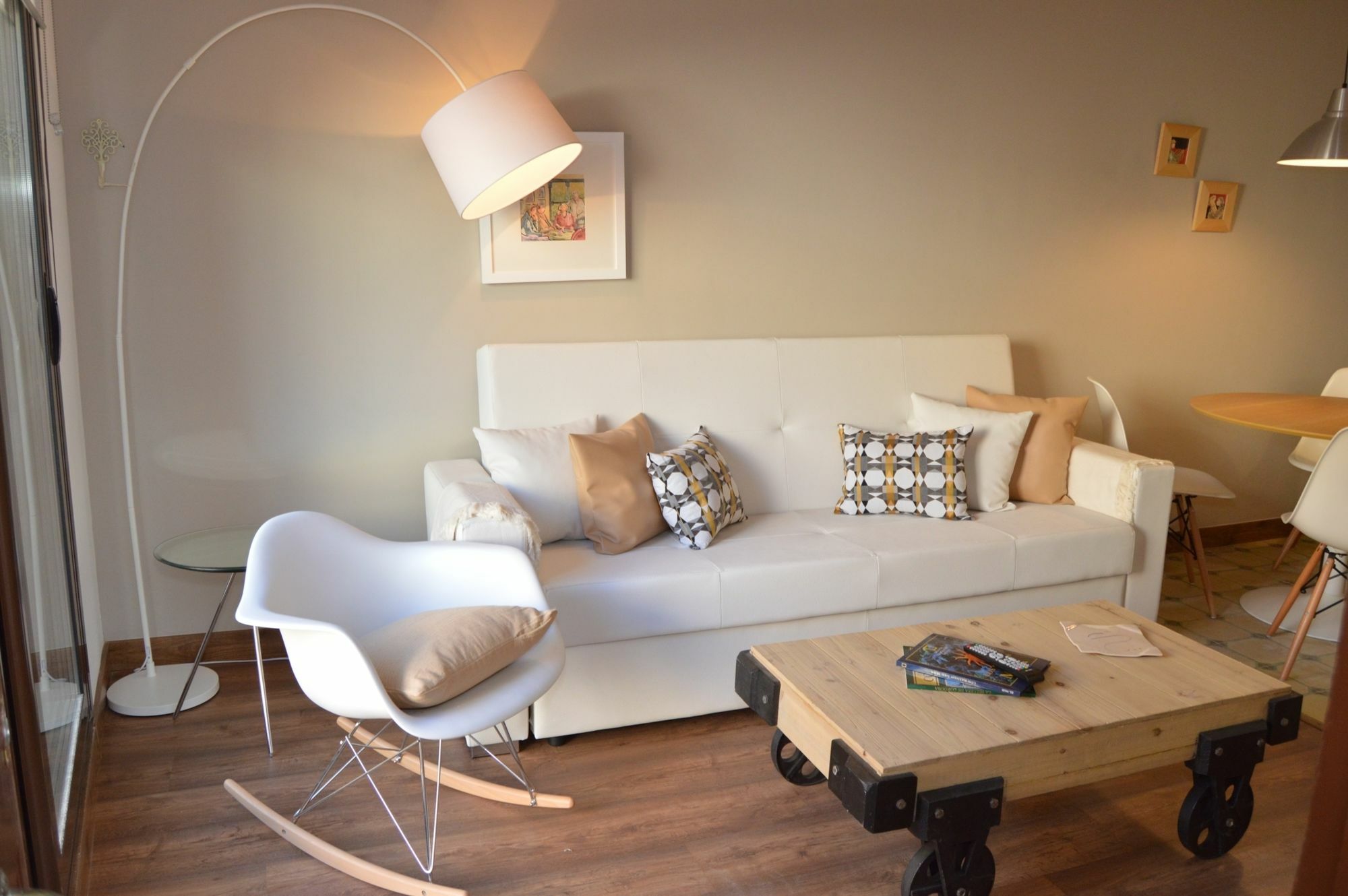 Tarragona Suites Mediona Extérieur photo