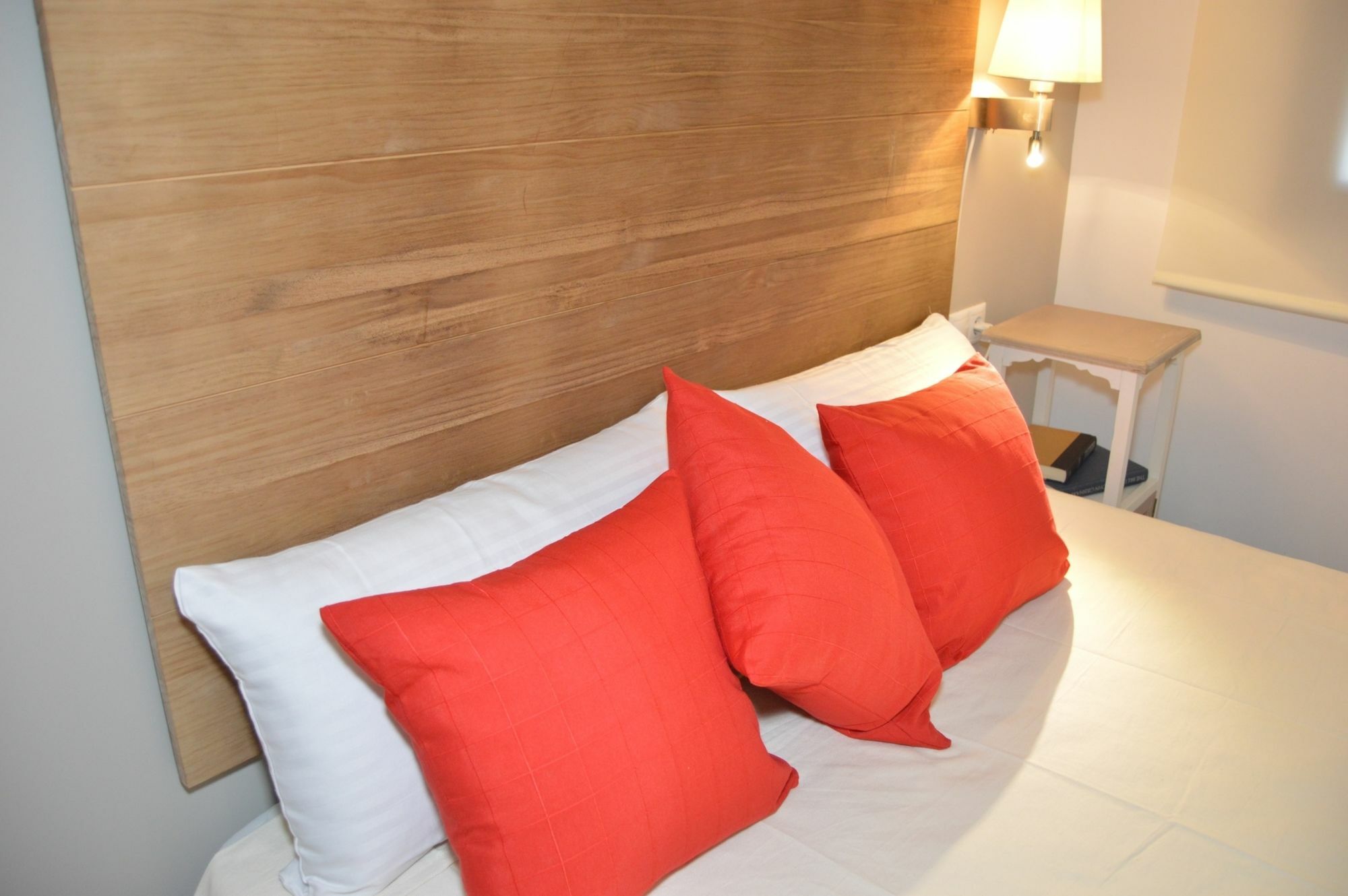 Tarragona Suites Mediona Extérieur photo