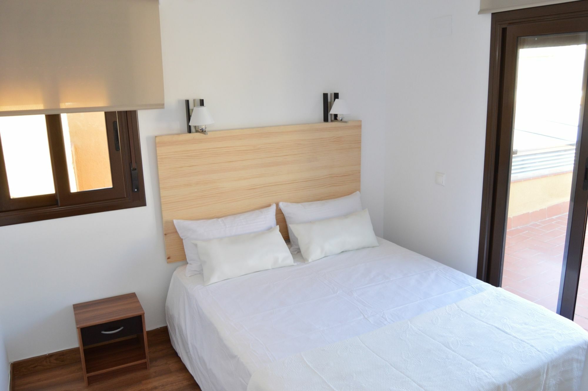 Tarragona Suites Mediona Extérieur photo